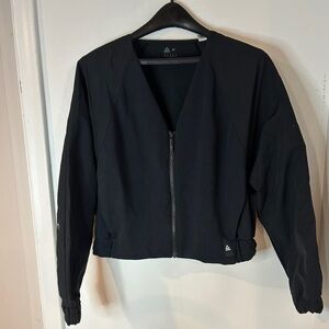 Reebok crop jacket size S